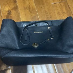 Michael kor purse jet tote